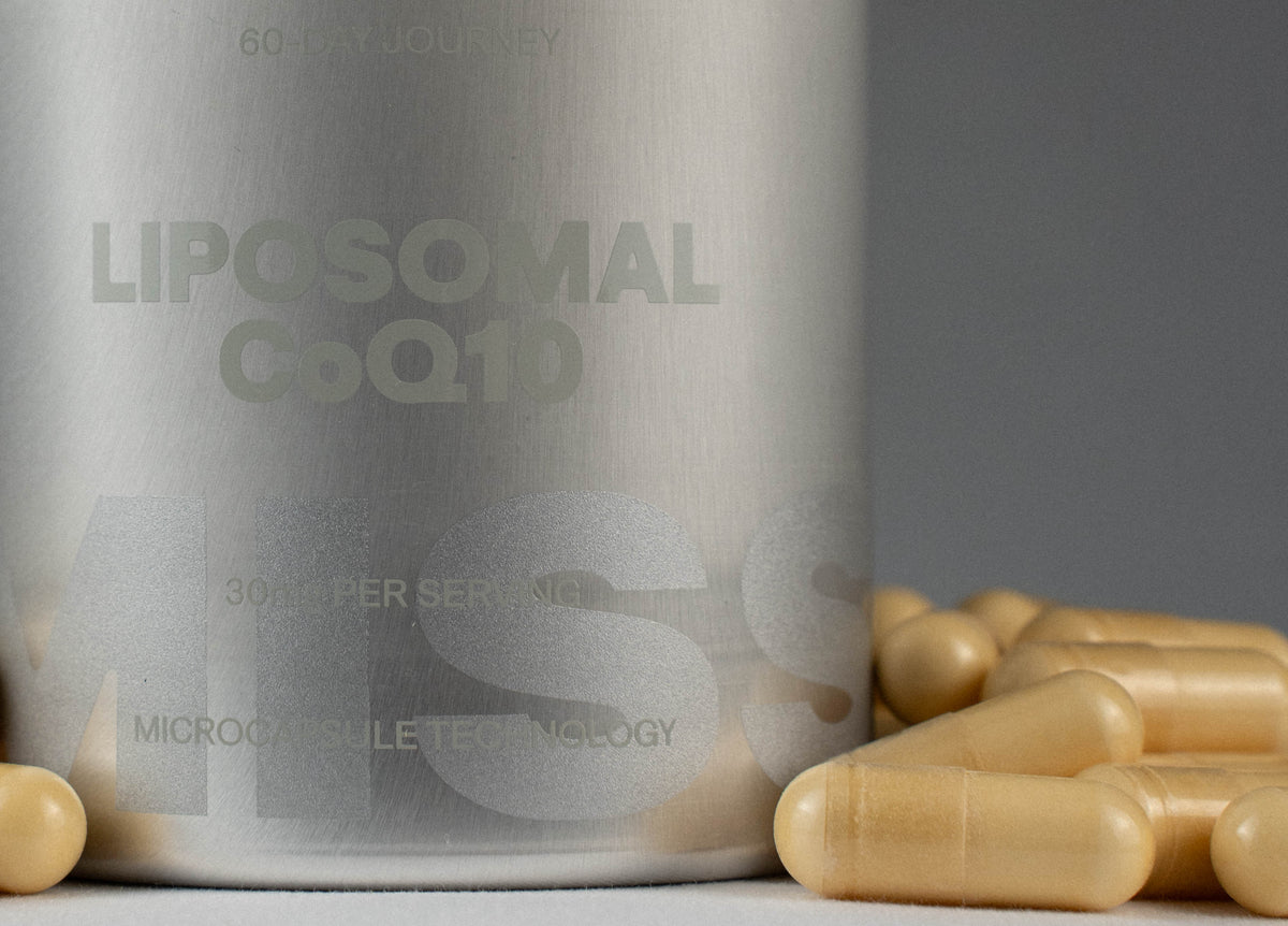 Nuestra&nbsp;<strong>Coenzima Q10&nbsp;liposomada&nbsp;</strong>apoya tu&nbsp;energía celular, vitalidad&nbsp;diaria y ofrece una potente protección antioxidante.